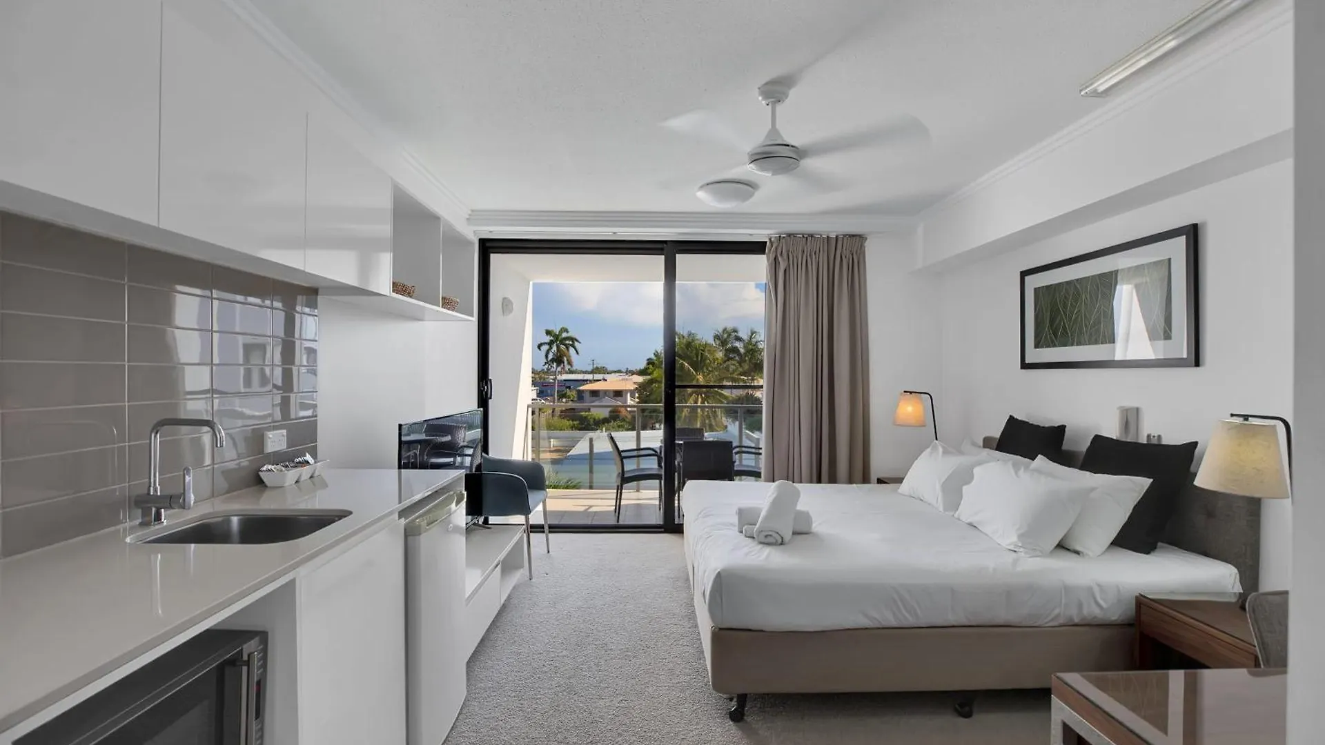 Dual Key Three Bedroom Apartment Close To Cbd Mackay